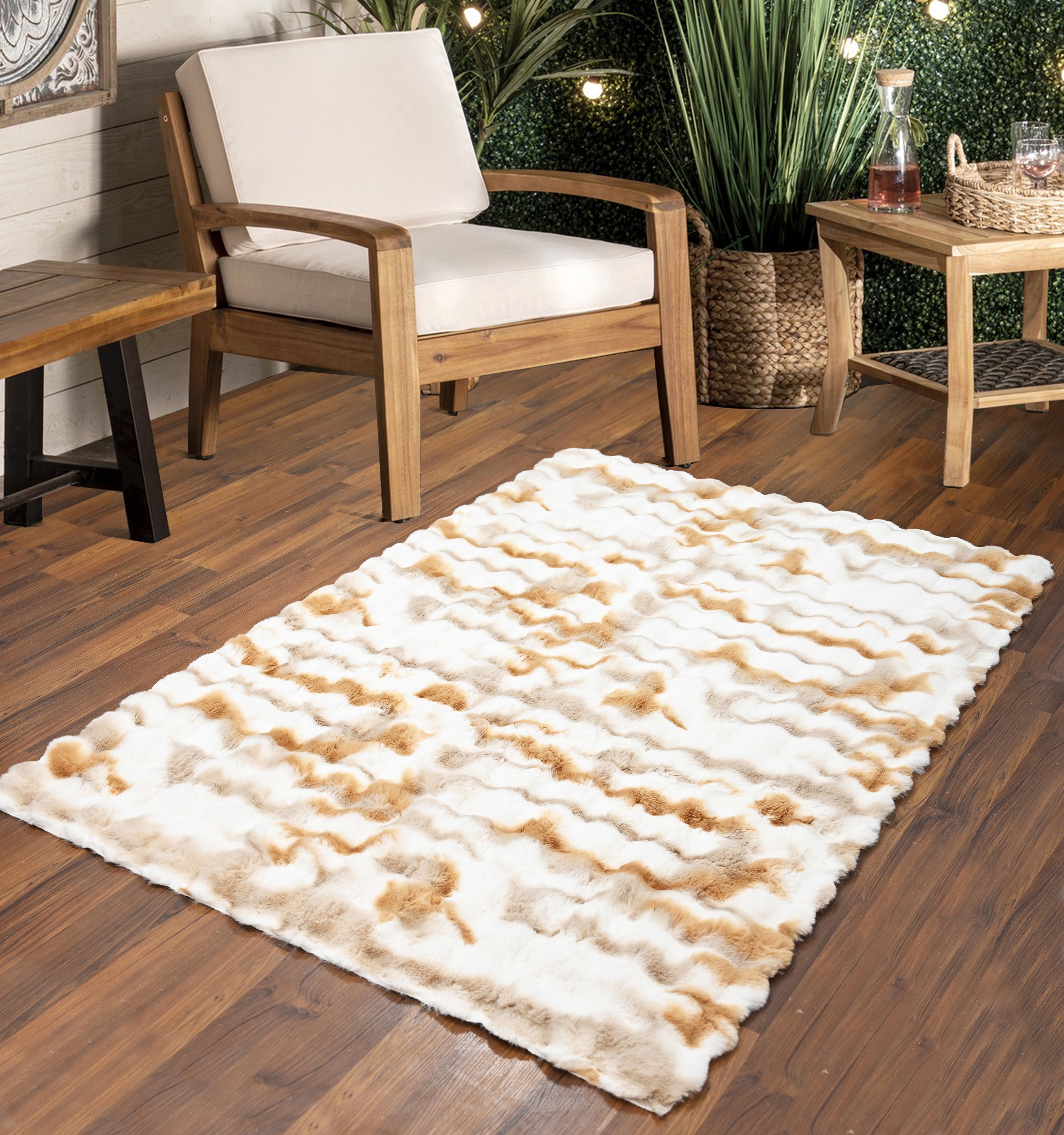 Sheepskin-Look Rug