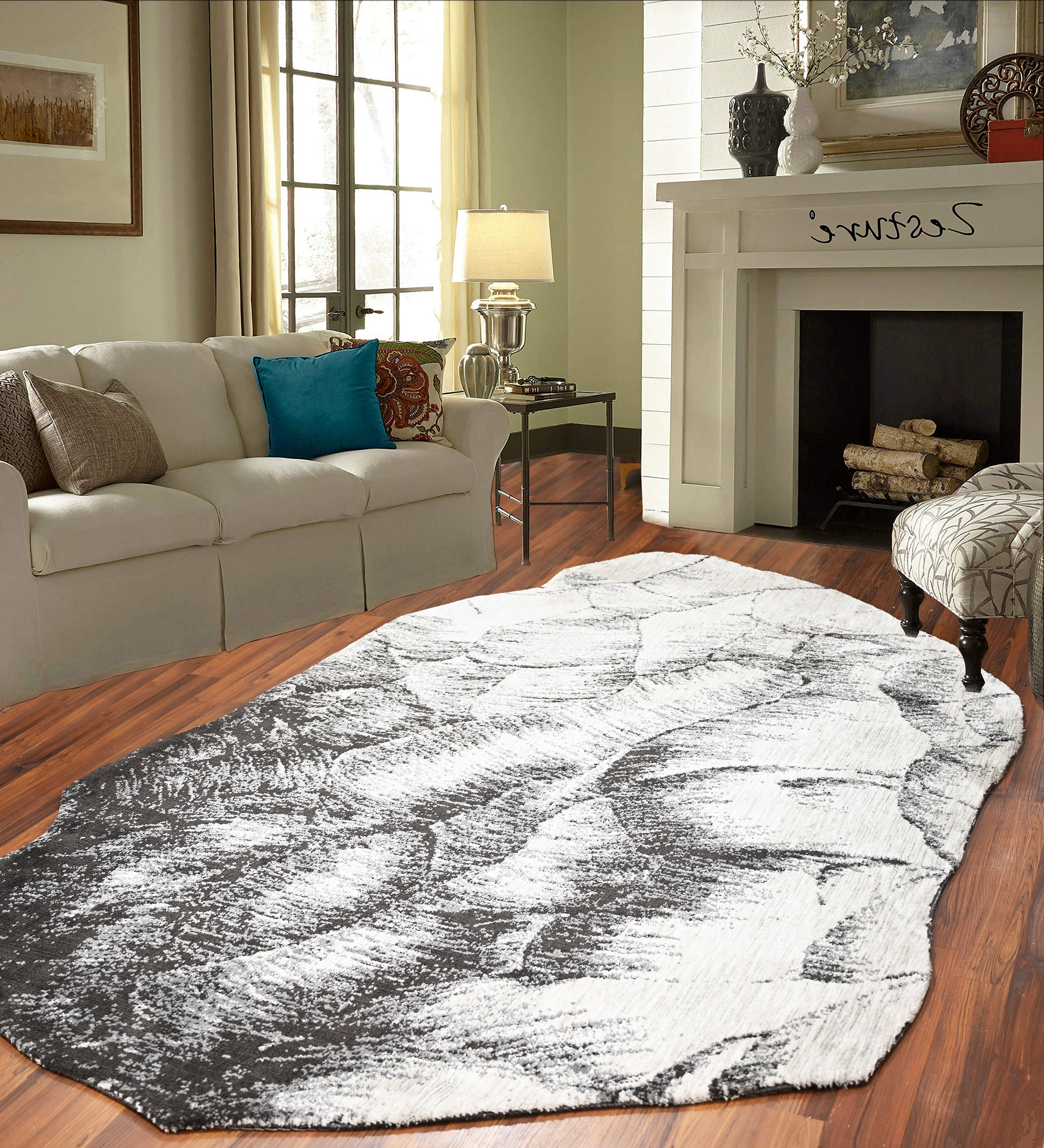 Organic Shape Rug (Charcoal Black)